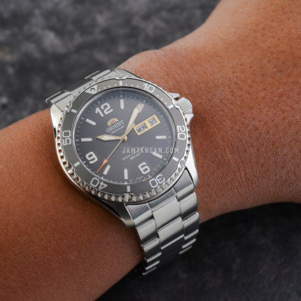 Orient Sports RA-AA0819N Automatic Mako III Grey Dial Stainless Steel Strap 