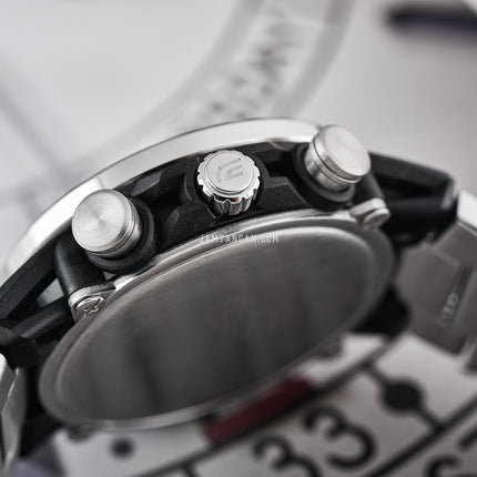 Casio Edifice EQS-960D-1AVUDF Sospensione Black Carbon Fiber Dial Stainless Steel Band