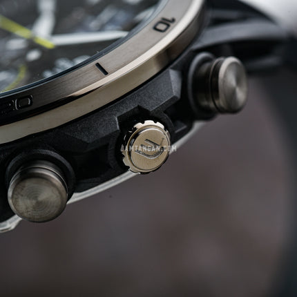 Casio Edifice EQS-960PB-1AVUDF Sospensione Black Carbon Fiber Dial Black Rubber Band