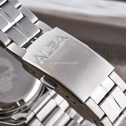 Alba Active AS9V43X1 Men Green Dial Stainless Steel Strap