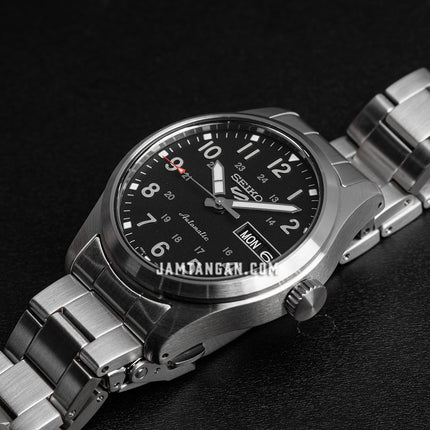 Seiko 5 Sports SRPJ81K1 Mid-Field Sports Style Automatic Men Black Dial Stainless Steel Strap