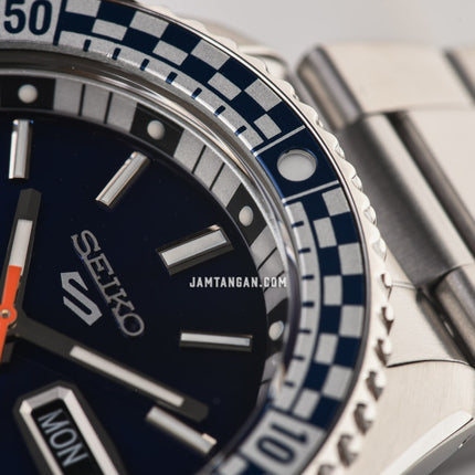 Seiko 5 Sports SRPK65K1 SKX Sports Style Petrol Blue Checker Flag St. Steel Strap Special Edition
