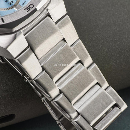 Casio Edifice EFV-640D-2BVUDF Chronograph Men Blue Dial Stainless Steel Band