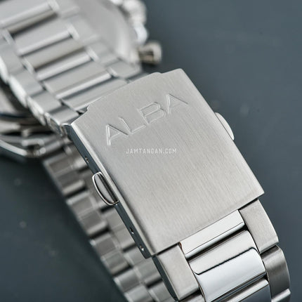 Alba Active AM3A19X1 Men Chronograph Black Dial Stainless Steel Strap