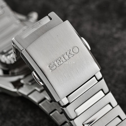 Seiko Chronograph SSB451P1 Men Discover More Silver Dial Stainless Steel Strap