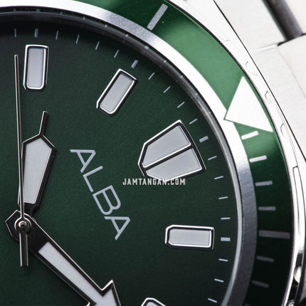 Alba AS9U09X1 Men Green Dial Stainless Steel Strap