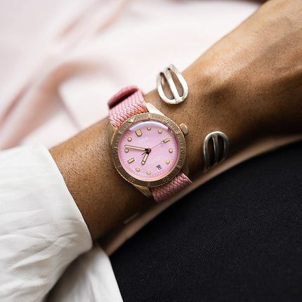 Oris Divers Sixty-Five 01-733-7771-3158-07-3-19-04BRS Cotton Candy Pink Dial Pink Nylon Strap