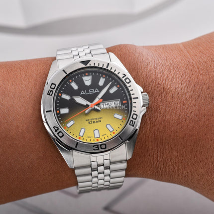Alba Active Gravity AV3583X1 Men Yellow Gradient Dial Stainless Steel Strap