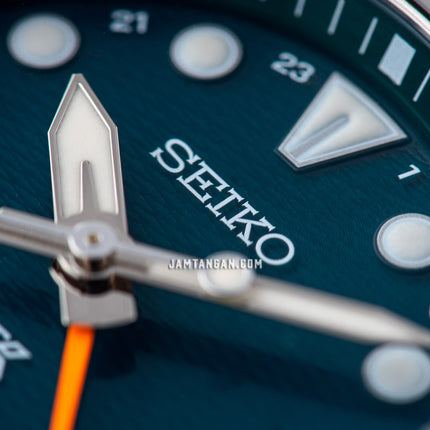 Seiko Prospex SFK003J1 Sumo Hulk GMT Solar Green Dial Stainless Steel Strap