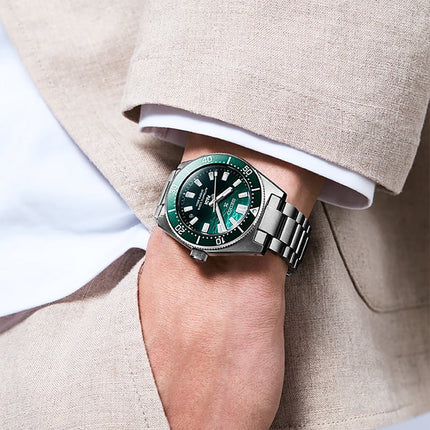 Seiko Prospex SPB501J1 1968 Heritage Diver’s PADI Special Edition in Green + Extra Strap