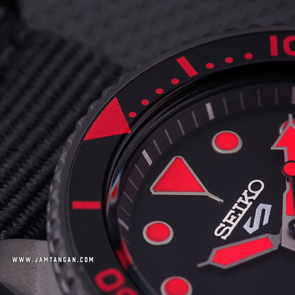 Seiko 5 Sports SRPD83K1 5KX SKX Sports Style Automatic Black Dial Black Nylon Strap