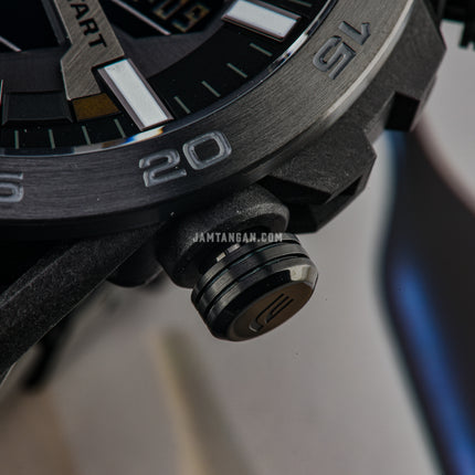 Casio Edifice ECB-2000DC-1BDF Men Sospensione Digital Analog Dial Gunmetal Stainless Steel Band