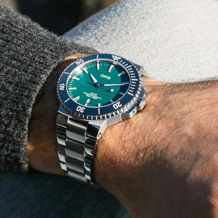 Oris Aquis 01-733-7789-4197-Set Yangtze Jiangtun Green Dial Stainless Steel Strap Limited Edition
