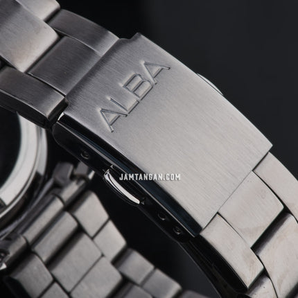 Alba AS9U09X1 Men Green Dial Stainless Steel Strap