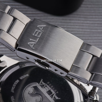 Alba Active AS9U07X1 Men Pepsi Blue Gradation Dial Stainless Steel Strap
