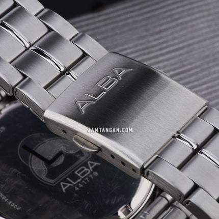 Alba Signa A4B015X1 Chronograph Men Black Dial Stainless Steel Strap
