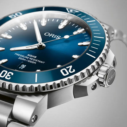 Oris Aquis Date 01-733-7789-4135-07-8-23-04PEB Blue Dial Stainless Steel Strap