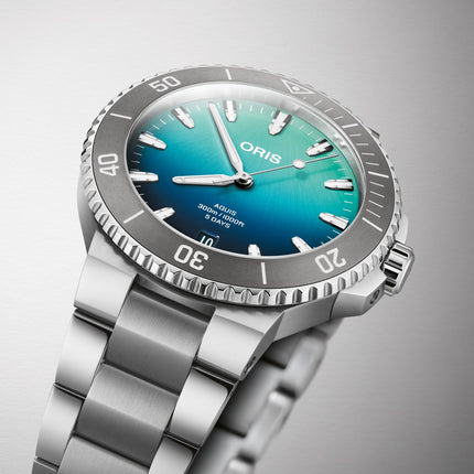 Oris Aquis 01-400-7790-4185-SET Great Barrier Reef Blue Dial Stainless Steel Strap Limited Edition