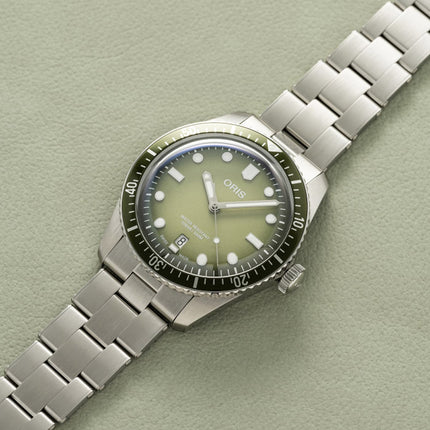 Oris Divers Sixty-Five Date 40mm 01-733-7707-4057-07-8-20-18 Green Dial Stainless Steel Strap