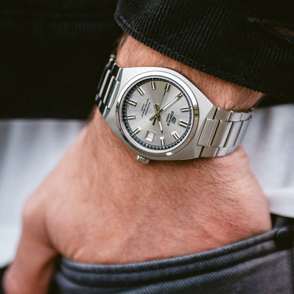 Casio Edifice EFB-109D-7AVDF Men Silver Dial Stainless Steel Band