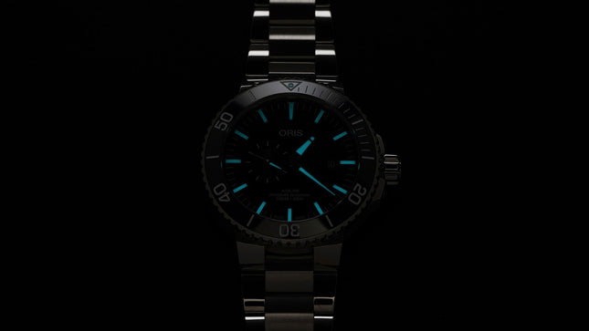 Oris Aquis 01-743-7733-4155-07-8-24-05PEB Divers Small Second Date Blue Dial Stainless Steel Strap