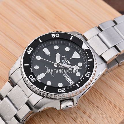 Seiko 5 Sports SRPK29K1 5KX Midi SKX Sports Style Black Dial Stainless Steel Strap