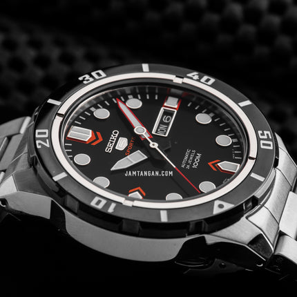 Seiko 5 Sports SRP673K1 Automatic Black Dial Stainless Steel Strap