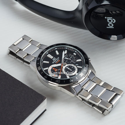 Casio Edifice EFV-570D-1AVUDF Chronograph Men Black Dial Stainless Steel Strap