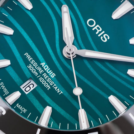 Oris Aquis 01-733-7789-4197-Set Yangtze Jiangtun Green Dial Stainless Steel Strap Limited Edition