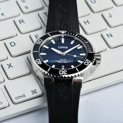 Oris Aquis 01-733-7730-4135-07-4-24-64EB Date Automatic Diver Blue Dial Black Rubber Strap