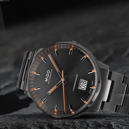MIDO Commander M021.626.33.051.00 Big Date Black Dial Black Stainless Steel Strap