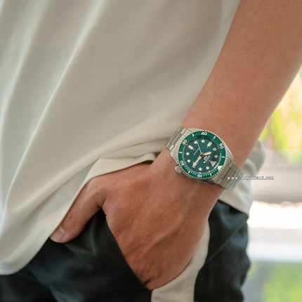 Seiko 5 Sports SRPD61K1 5KX SKX Sports Style Automatic Green Dial Stainless Steel Strap