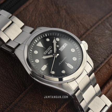 Seiko 5 Sports SRPE55K1 SKX Sports Style Automatic Black Dial Stainless Steel Strap