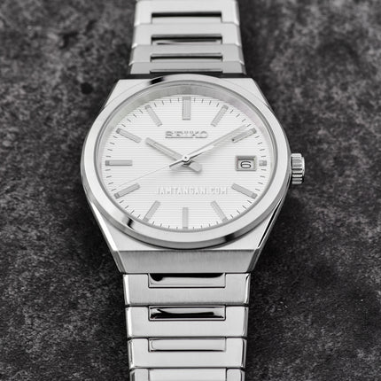 Seiko Classic SUR553P1 Men Silver Dial Stainless Steel Strap