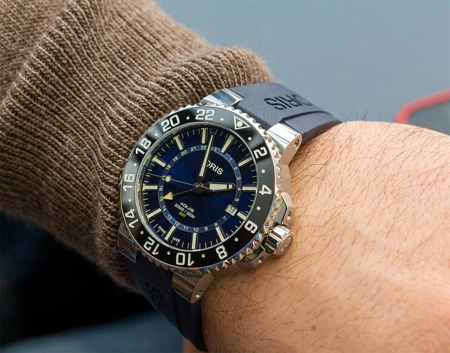 Oris Aquis 01-798-7754-4135-07-4-24-65EB GMT Date Blue Dial Blue Rubber Strap