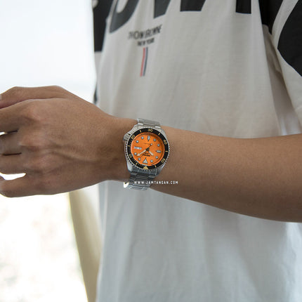 Seiko 5 Sports SRPD59K1 5KX SKX Sports Style Automatic Orange Dial Stainless Steel Strap