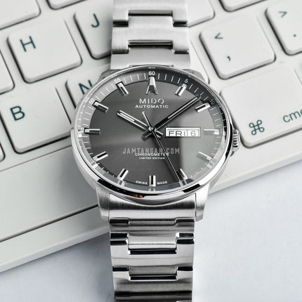 MIDO Commander M021.431.11.061.02 20th Anniversary Chronometer Stainless Steel Strap LIMITED EDITION