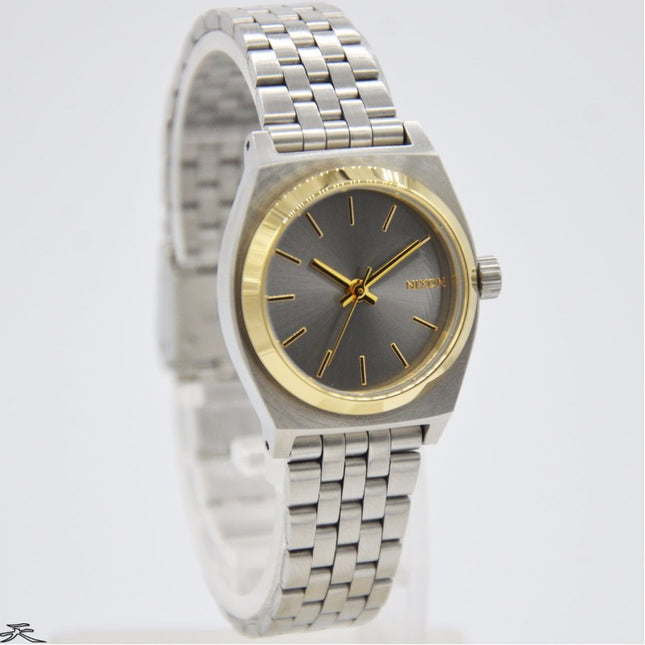 Nixon A3992477