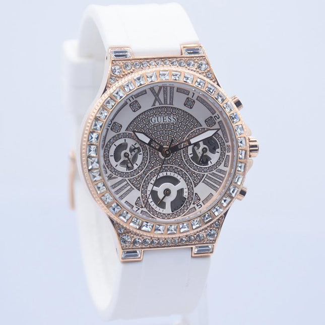 Guess GW0257L2
