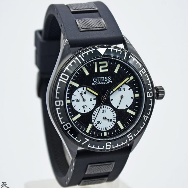 Guess W1167G2