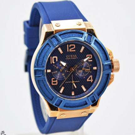 Guess W0247G3