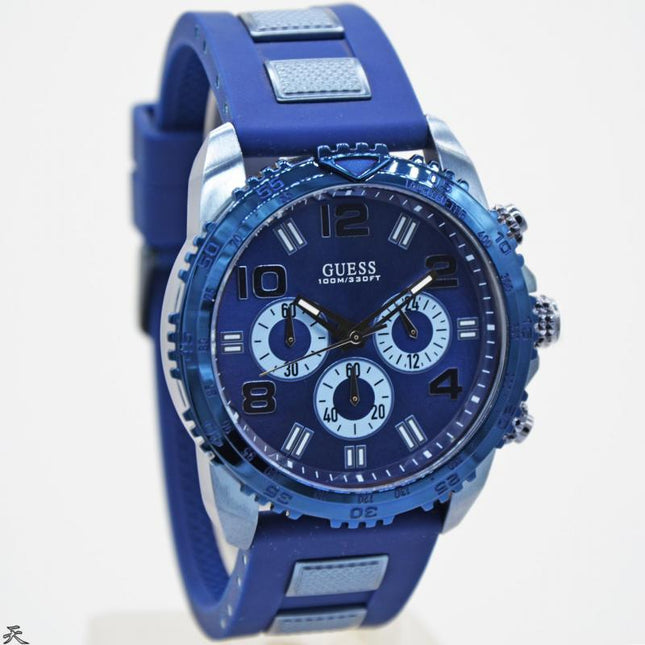Guess W0599G4