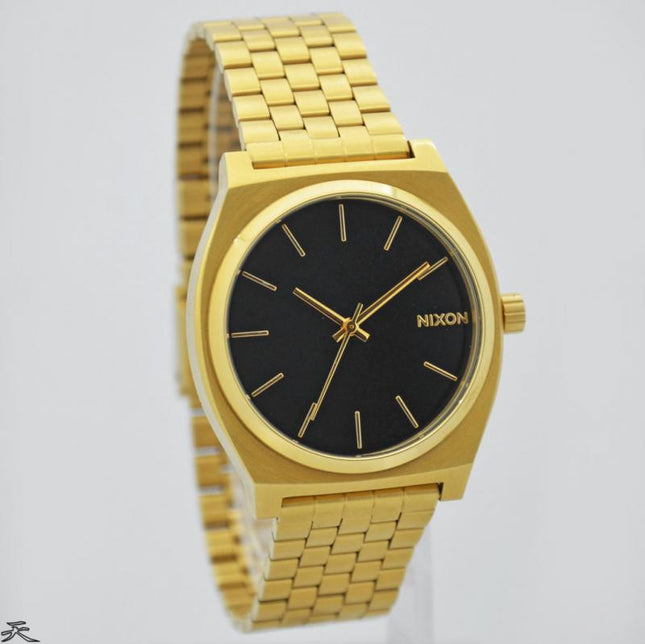 Nixon A0452042